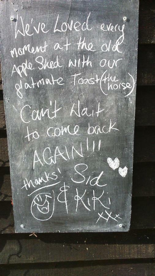 The Old Apple Shed Cosy Heated Cottage In A Meadow Close To The Charming Village Of Bethersden แอชฟอร์ด ภายนอก รูปภาพ
